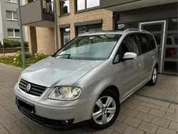 Silber Gebraucht 2005 VW Touran Van / Kleinbus | 2.900 € (Fairer Preis)