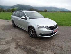 Silber Gebraucht 2020 Skoda Octavia Soleil Kombi | 9.520 €