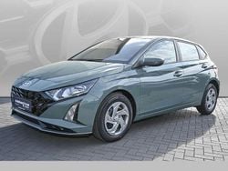 Grün Neu 2025 Hyundai i20 Select Limousine | 18.490 € (Superpreis)