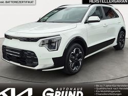 Weiß Gebraucht 2023 Kia Niro Vision SUV | 26.980 € (Fairer Preis)