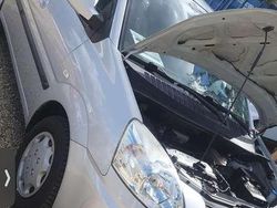 Grau Gebraucht 2009 Hyundai Matrix Classic Van / Kleinbus | 3.500 € (Teuer)