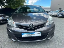 Grau Gebraucht 2012 Toyota Yaris Edition Limousine | 7.290 € (Fairer Preis)