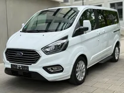 Weiß Gebraucht 2019 Ford Tourneo Custom Titanium Kombi | 20.300 €