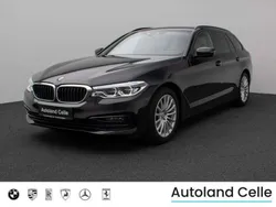 Saphirschwarz metallic475 Gebraucht 2019 BMW 520 Sport Line Kombi | 29.499 € (Fairer Preis)