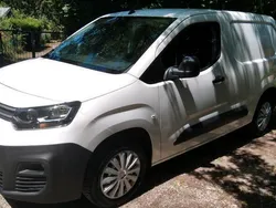 Weiß Gebraucht 2019 Citroën Berlingo Van / Kleinbus | 6.850 €