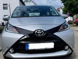 Grau Gebraucht 2015 Toyota Aygo Kleinwagen | 8.000 € (Etwas zu teuer)