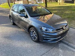 Grau Gebraucht 2017 VW Golf VII Sound Limousine | 10.900 € (Guter Preis)