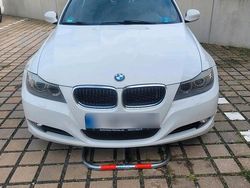 Weiß Gebraucht 2010 BMW 320 M Sport Limousine | 4.999 € (Guter Preis)