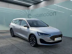 Silber Gebraucht 2023 Ford Focus Titanium Kombi | 20.400 € (Guter Preis)