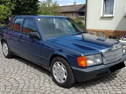Blau Gebraucht 1993 Mercedes 190 Limousine | 7.700 €
