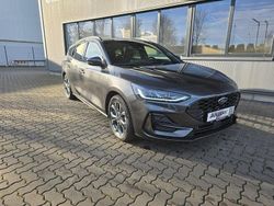 Grau Neu 2025 Ford Focus ST-Line Limousine | 29.980 € (Guter Preis)
