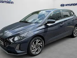 Grau Neu 2025 Hyundai i20 Trend Limousine | 21.990 € (Fairer Preis)