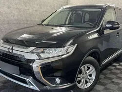 Schwarz Gebraucht 2019 Mitsubishi Outlander Diamant Edition SUV | 17.980 € (Fairer Preis)