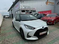 Platinum white pearl mc./ blac Gebraucht 2022 Toyota Yaris Hybrid Style Kleinwagen | 22.999 € (Etwas zu teuer)