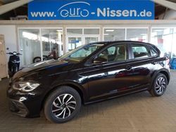 Schwarz Gebraucht 2024 VW Polo Life Limousine | 20.990 € (Guter Preis)