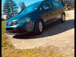 Grau Gebraucht 2005 VW Golf V Kleinwagen | 3.750 €