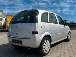 Grau Gebraucht 2006 Opel Meriva Van / Kleinbus | 1.699 € (Guter Preis)