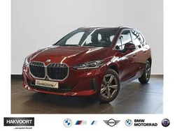 Melbourne rot metallic Gebraucht 2024 BMW 220 Comfort Edition Coupé | 42.334 € (Fairer Preis)