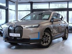 Oxidgrau/oxidgrau ii Gebraucht 2022 BMW iX SUV | 39.900 € (Guter Preis)