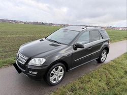 Braun Gebraucht 2011 Mercedes ML300 SUV | 10.499 € (Guter Preis)