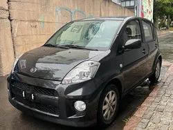 Schwarz Gebraucht 2010 Daihatsu Sirion Kleinwagen | 2.295 € (Guter Preis)
