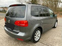 Grau Gebraucht 2011 VW Touran Style Van / Kleinbus | 5.800 € (Guter Preis)