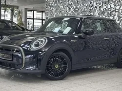 Blau Gebraucht 2023 Mini Cooper Coupé Resolute Edition Coupé | 21.890 € (Etwas zu teuer)