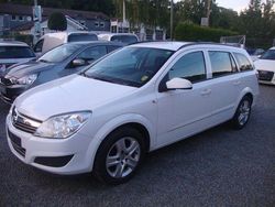Weiß Gebraucht 2009 Opel Astra Limousine | 1.190 € (Fairer Preis)