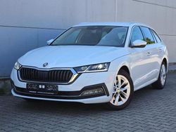 Bila moon/moon white Gebraucht 2020 Skoda Octavia First Edition Kombi | 16.500 € (Fairer Preis)