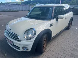 Weiß Gebraucht 2008 Mini Cooper D Clubman Kombi | 2.299 € (Guter Preis)