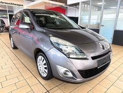 Andere (metallic) Gebraucht 2011 Renault Scénic III Expression Van / Kleinbus | 4.800 € (Fairer Preis)