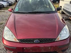 Rot Gebraucht 2002 Ford Focus Kombi | 1.490 € (Guter Preis)