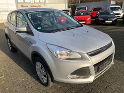 Polarsilber metallic Gebraucht 2015 Ford Kuga Trend SUV | 7.950 €