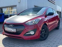 Rot Gebraucht 2014 Hyundai i30 Classic Limousine | 6.999 € (Fairer Preis)