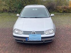 Silber Gebraucht 2000 VW Golf IV Kleinwagen | 1.900 € (Fairer Preis)