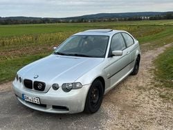 Silber Gebraucht 2004 BMW 318 Compact Kleinwagen | 2.200 € (Fairer Preis)