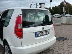 Weiß Gebraucht 2010 Skoda Roomster Comfort Van / Kleinbus | 2.700 € (Guter Preis)