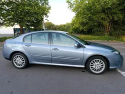 Grau Gebraucht 2009 Renault Laguna III Limousine | 4.200 € (Etwas zu teuer)