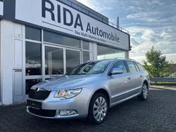 Silber Gebraucht 2012 Skoda Superb Elegance Kombi | 6.400 € (Guter Preis)