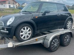 Schwarz Gebraucht 2004 Mini ONE Kleinwagen | 1.900 € (Fairer Preis)