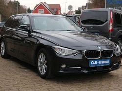 Schwarz Gebraucht 2013 BMW 320 Sport Line Kombi | 11.900 € (Fairer Preis)