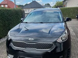 Schwarz Gebraucht 2016 Kia Niro SUV | 13.200 € (Fairer Preis)