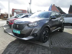 Platinumgrau Gebraucht 2021 Peugeot 2008 Allure SUV | 17.390 € (Fairer Preis)