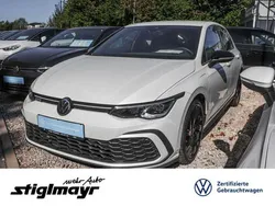 Oryxweiß perlmutteffekt (metallic) Gebraucht 2021 VW Golf VIII Limousine | 27.940 € (Teuer)
