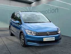 Blau Gebraucht 2021 VW Touran Active Van / Kleinbus | 24.400 € (Etwas zu teuer)