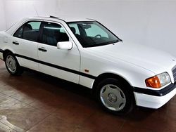 Weiß Gebraucht 1995 Mercedes C180 Limousine | 2.999 €