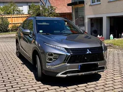 Grau Gebraucht 2022 Mitsubishi Eclipse Cross Plus SUV | 22.999 € (Guter Preis)