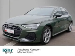Distriktgrün metallic Gebraucht 2024 Audi A3 Sportback S-Line Limousine | 36.330 € (Superpreis)