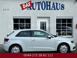 Weiß Gebraucht 2015 Audi A3 Attraction Limousine | 12.999 € (Guter Preis)