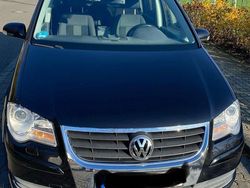 Schwarz Gebraucht 2008 VW Touran Trendline Van / Kleinbus | 2.600 € (Guter Preis)